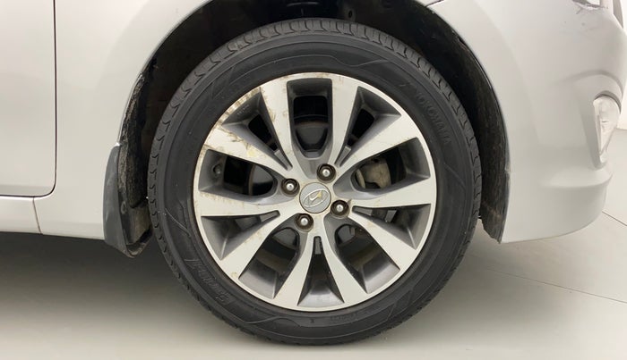 2017 Hyundai Verna 1.6 VTVT SX AT, Petrol, Automatic, 58,359 km, Right Front Wheel