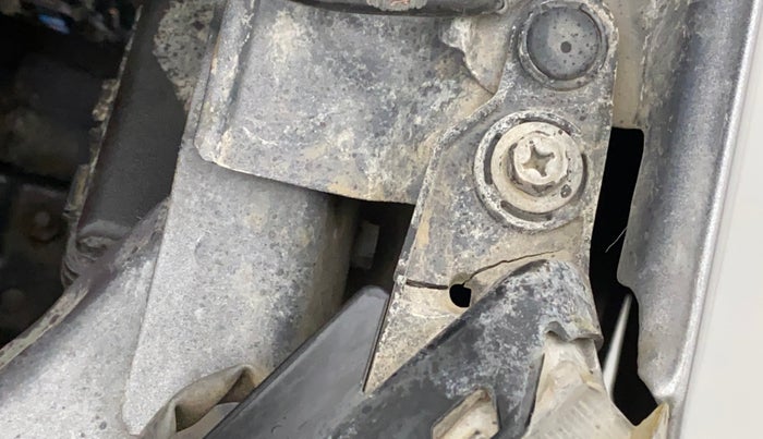 2016 Maruti Wagon R 1.0 VXI AMT, Petrol, Automatic, 49,579 km, Left headlight - Clamp has minor damage