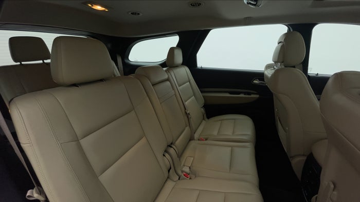 DODGE DURANGO-Right Side Door Cabin View