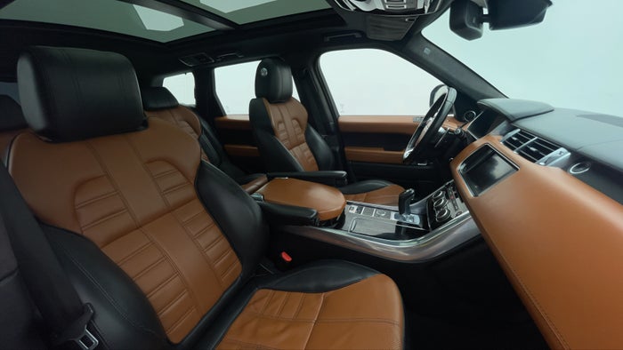 LAND ROVER RANGE ROVER SPORT-Right Side Front Door Cabin View