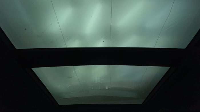 LAND ROVER RANGE ROVER SPORT-Interior Sunroof/Moonroof