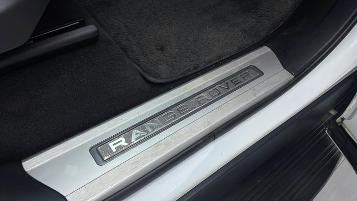 LAND ROVER RANGE ROVER SPORT-Running Board RHS Scratch
