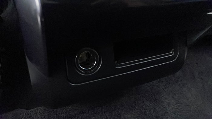 LAND ROVER RANGE ROVER SPORT-Centre Console Cover Missing