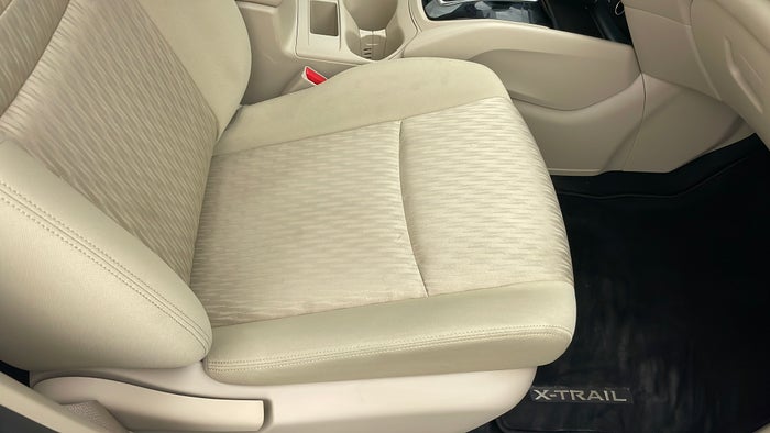 NISSAN X TRAIL-Seat RHS Front Stain