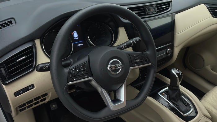 NISSAN X TRAIL-Steering Wheel Trim Scratch