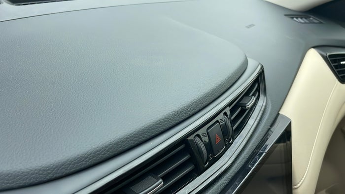 NISSAN X TRAIL-Dashboard Trim Faded