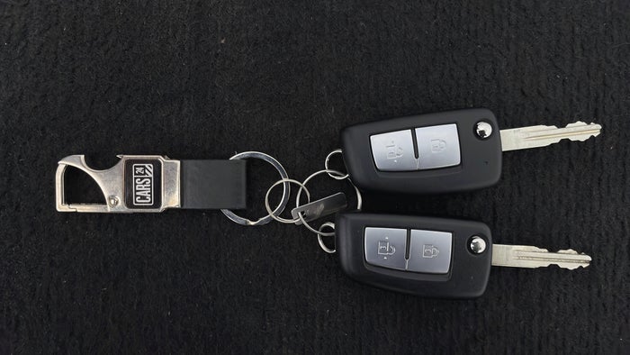 NISSAN X TRAIL-Key Close-up