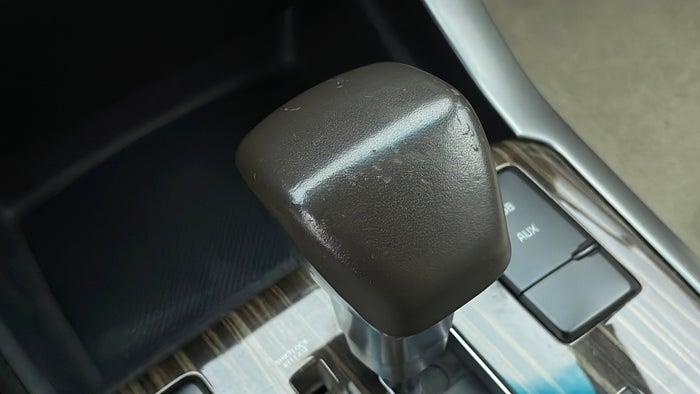 KIA MOHAVE-Gear lever Knob Scratch
