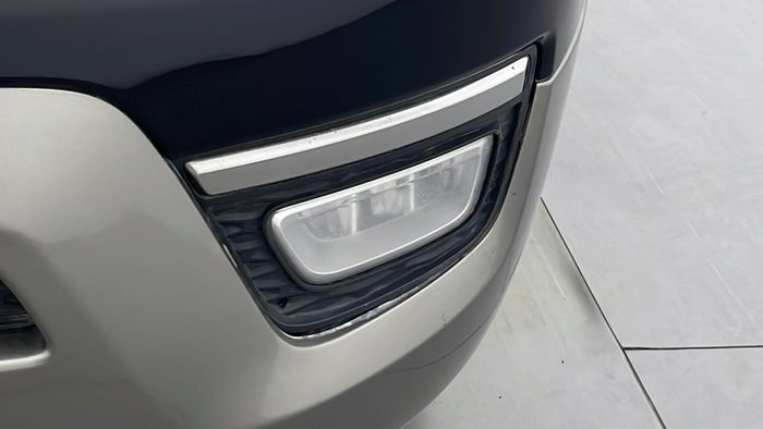 KIA MOHAVE-Fog Light LHS Fading