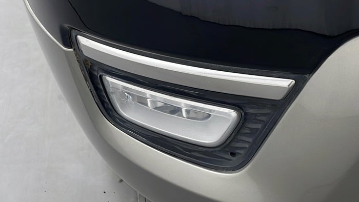 KIA MOHAVE-Fog Light RHS Fading