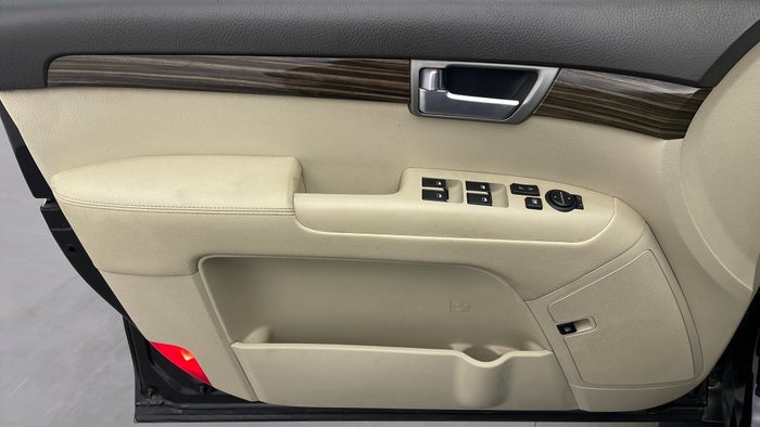 KIA MOHAVE-Driver Side Door Panels Controls