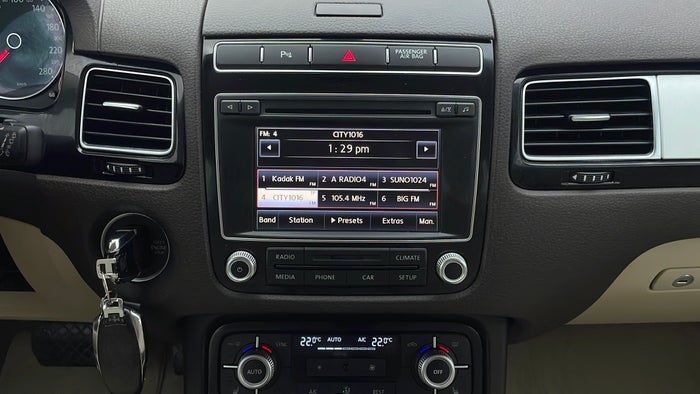VOLKSWAGEN TOUAREG-Center Console