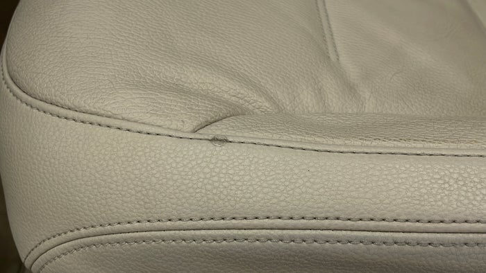 VOLKSWAGEN TOUAREG-Seat LHS Front Faded