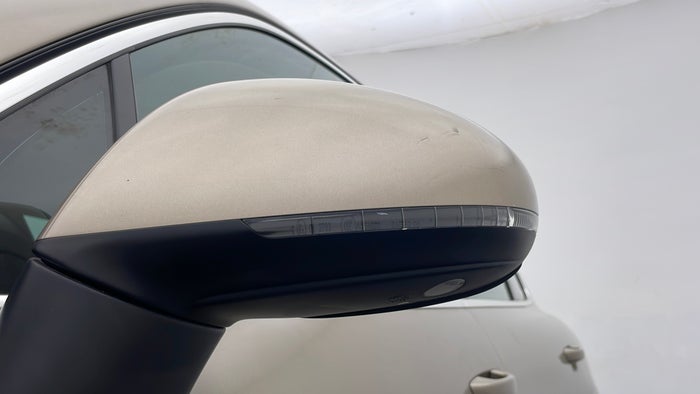 VOLKSWAGEN TOUAREG-ORVM LHS Scratch