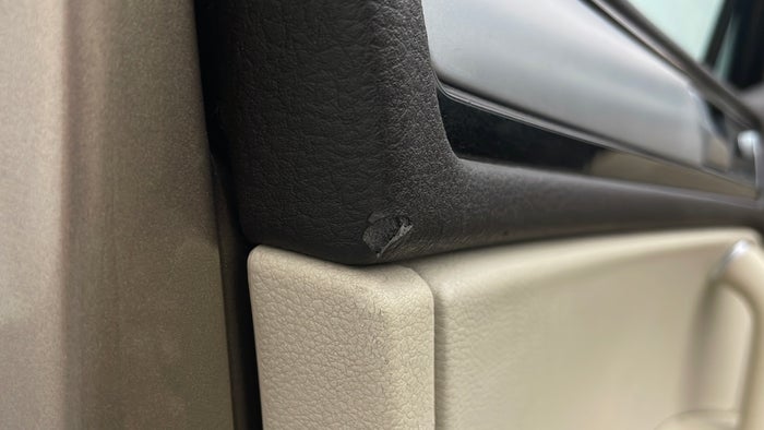 VOLKSWAGEN TOUAREG-Door Interior LHS front Fabric torn