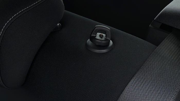 NISSAN KICKS-Seat 3rd row LHS Seat adjuster lever broken