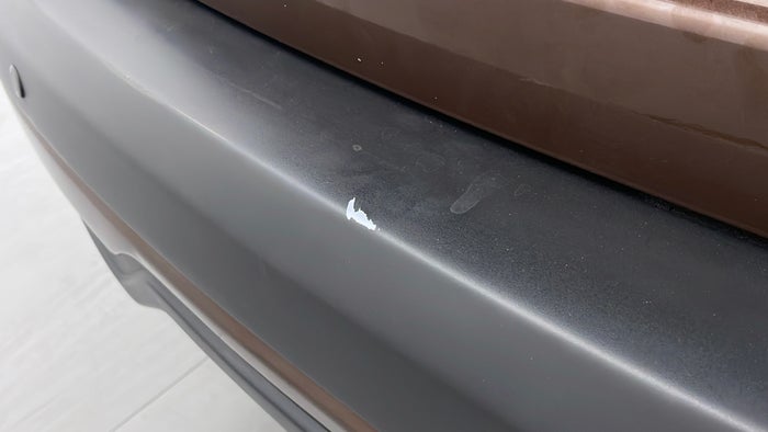 NISSAN KICKS-Bumper Rear Scratch