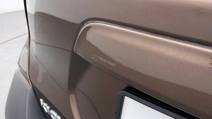 NISSAN KICKS-Door Exterior Boot Door Scratch