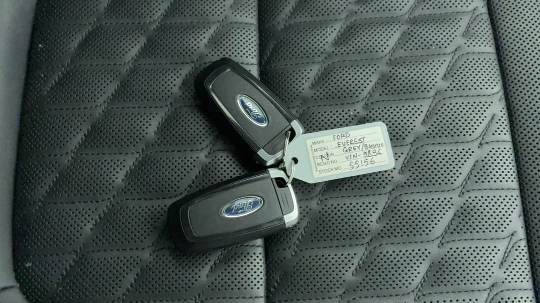 2023 Ford Everest Platinum (4WD), Automatic, 23482 km, Key Close-up