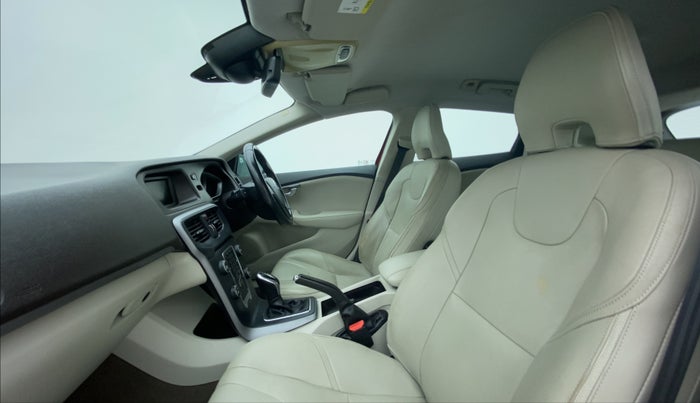 2015 Volvo V40 Cross Country T4 MOMENTUM, Petrol, Automatic, 21,635 km, Right Side Front Door Cabin