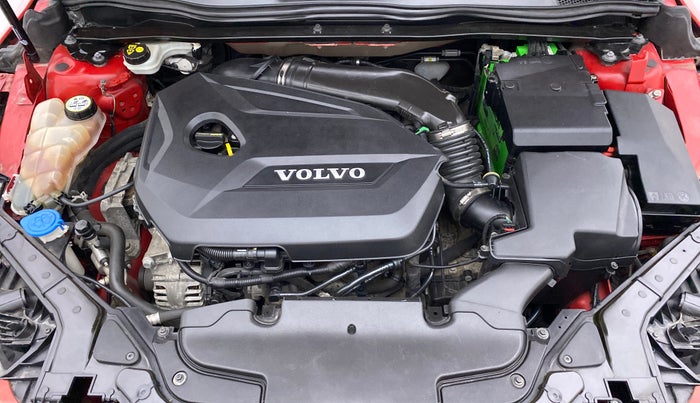 2015 Volvo V40 Cross Country T4 MOMENTUM, Petrol, Automatic, 21,635 km, Open Bonet