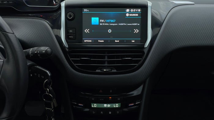 PEUGEOT 2008-Center Console