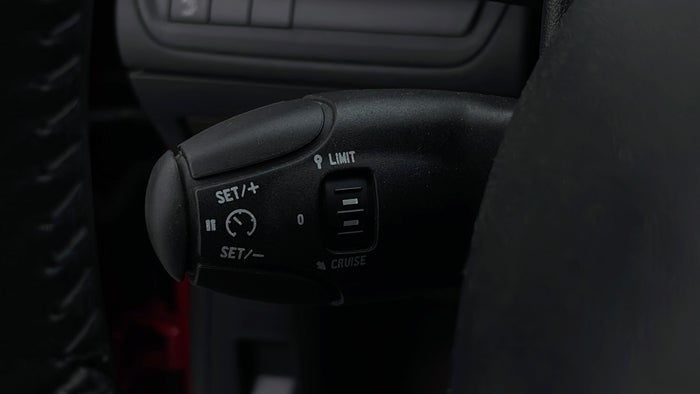 PEUGEOT 2008-Cruise Control