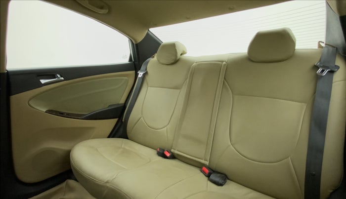 2014 Hyundai Verna FLUIDIC 1.6 VTVT SX AT, Petrol, Automatic, 32,528 km, Right Side Rear Door Cabin