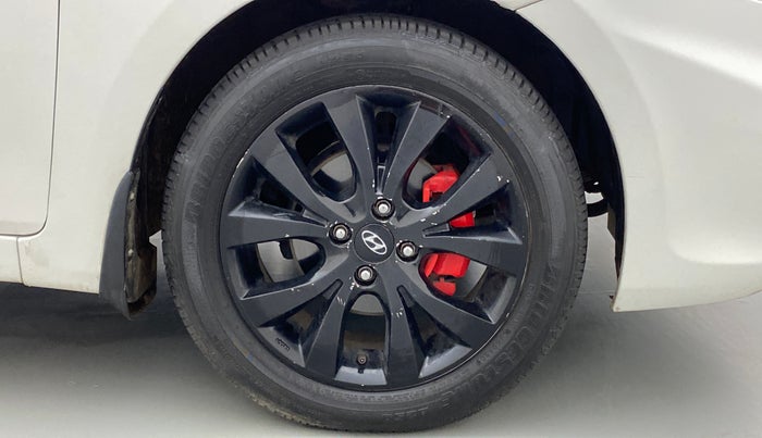 2014 Hyundai Verna FLUIDIC 1.6 VTVT SX AT, Petrol, Automatic, 32,528 km, Right Front Wheel