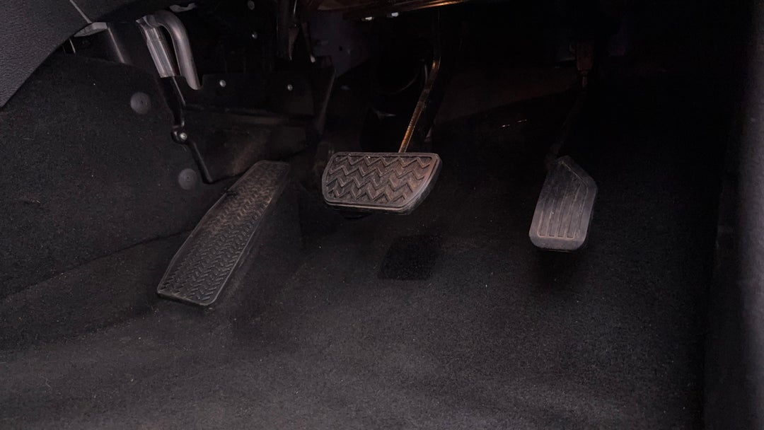 2017 Haval H6 Lux, Automatic, 128514 km, Pedals and Footmat