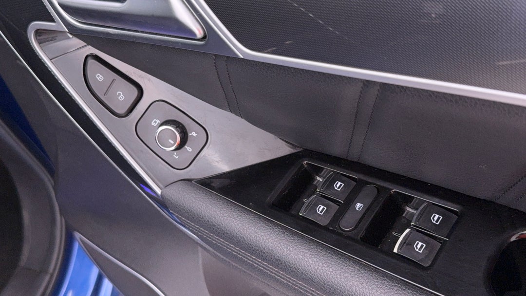 2017 Haval H6 Lux, Automatic, 128514 km, Drivers Side Door Panel Controls