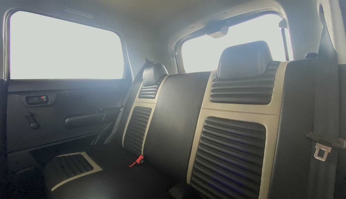 2021 Maruti New Wagon-R 1.0 Lxi (o) cng, CNG, Manual, 17,197 km, Right Side Rear Door Cabin