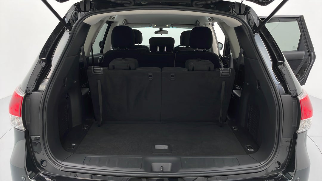 2016 Nissan Pathfinder St (4x2), Automatic, 111093 km, Boot Inside View