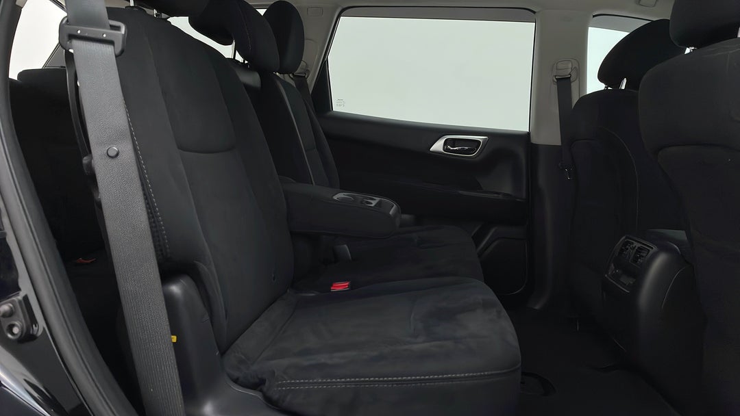 2016 Nissan Pathfinder St (4x2), Automatic, 111093 km, Right Side Rear Door Cabin View