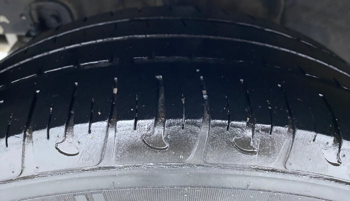2019 Hyundai Grand i10 SPORTZ 1.2 KAPPA VTVT, Petrol, Manual, 32,723 km, Right Rear Tyre Tread