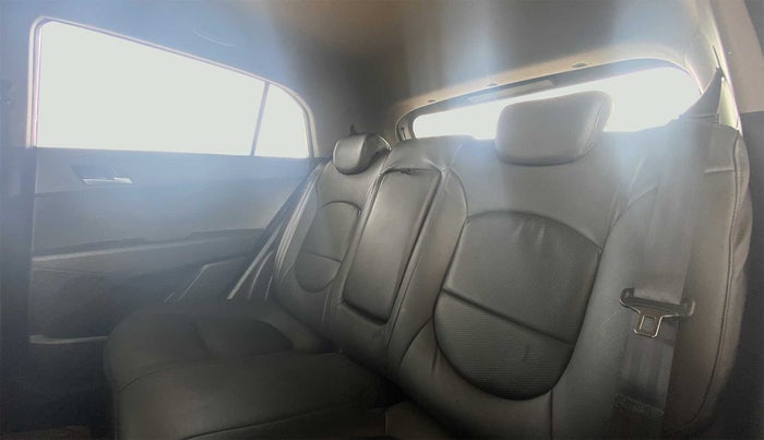2016 Hyundai Creta 1.6 SX PLUS VTVT, Petrol, Manual, 51,683 km, Right Side Rear Door Cabin
