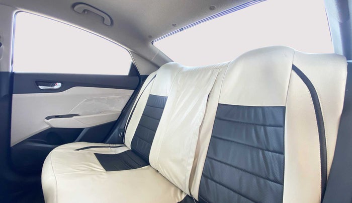 2018 Hyundai Verna 1.6 CRDI SX, Diesel, Manual, 30,125 km, Right Side Rear Door Cabin