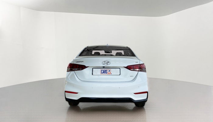 2018 Hyundai Verna 1.6 SX VTVT, Petrol, Manual, 31,924 km, Back/Rear