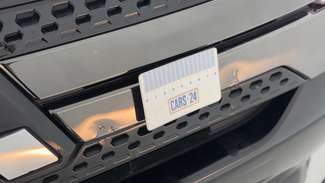 2021 Mitsubishi Outlander Black Edition 7 Seat (2WD), Automatic, 108113 km, Grille Chip