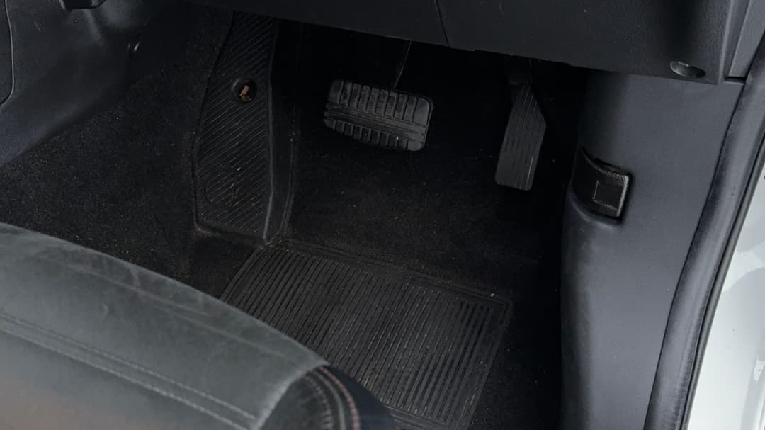 2021 Mitsubishi Outlander Black Edition 7 Seat (2WD), Automatic, 108113 km, Pedals and Footmat