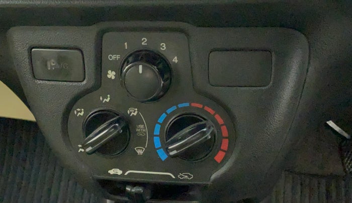 2012 Honda Brio E MT, Petrol, Manual, 83,637 km, AC Unit - Directional switch has minor damage
