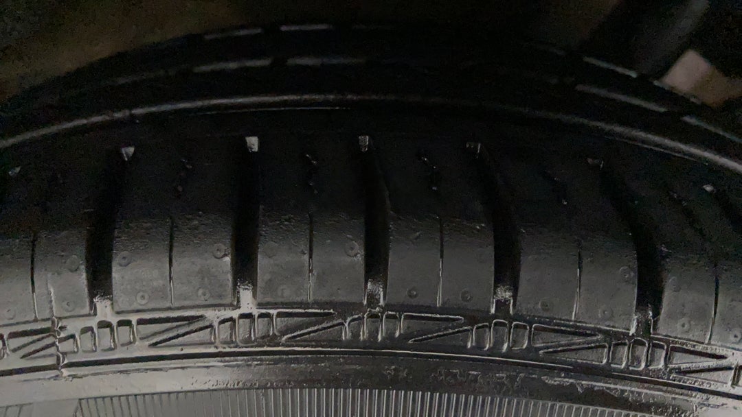 Right Rear Tyre Tread