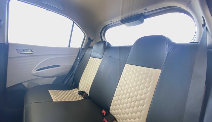 2019 Hyundai NEW SANTRO 1.1 MAGNA MT, Petrol, Manual, 7,315 km, Right Side Rear Door Cabin
