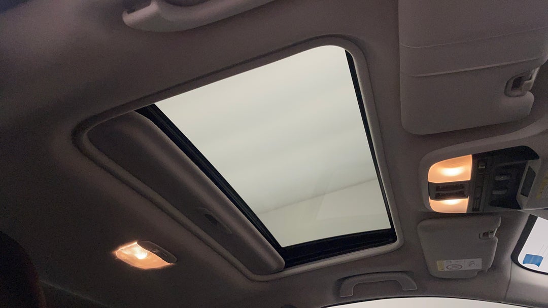 Interior Sunroof/Moonroof