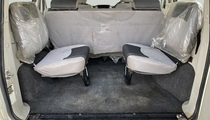 2015 Mahindra Scorpio S8, Diesel, Manual, 71,716 km, Third Seat Row ( optional )