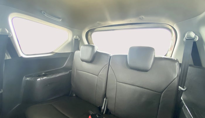 2019 Maruti XL6 ALPHA AT SHVS, Petrol, Automatic, 1,00,097 km, Third Seat Row ( optional )