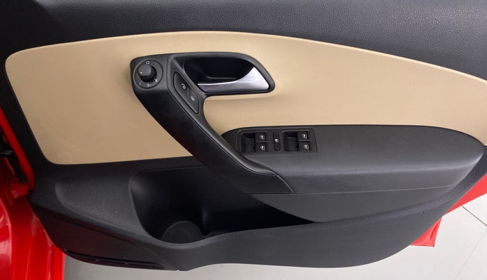 2015 Volkswagen Polo HIGHLINE1.2L PETROL, Petrol, Manual, 40,843 km, Driver Side Door Panels Control