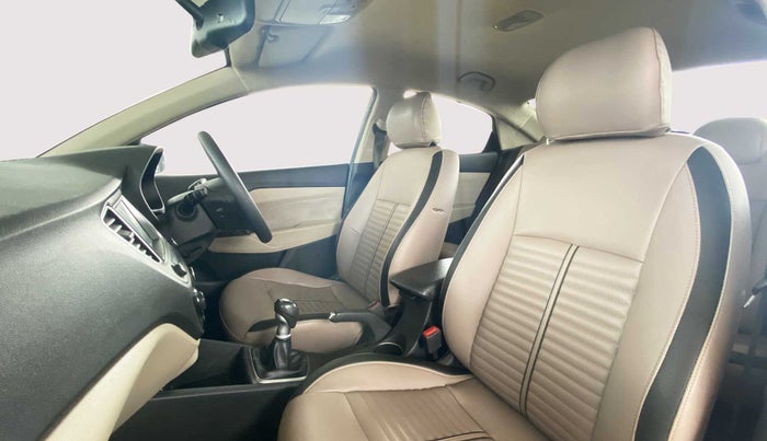 2018 Hyundai Verna 1.6 SX VTVT, Petrol, Manual, 47,565 km, Right Side Front Door Cabin