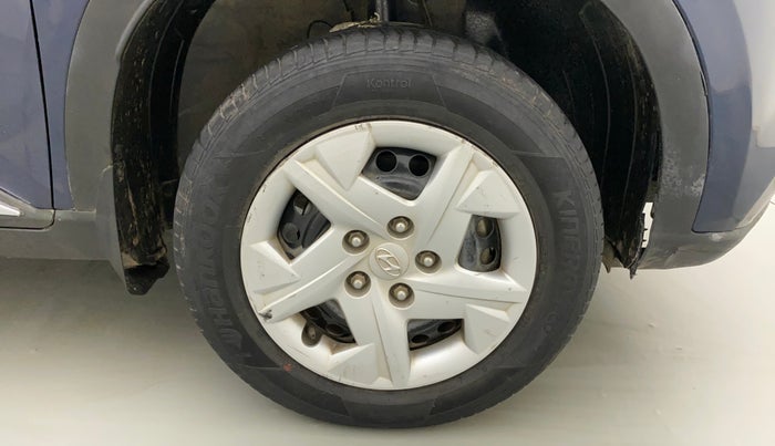 2020 Hyundai VENUE S 1.2, Petrol, Manual, 42,533 km, Right Front Wheel