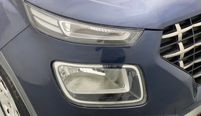 2020 Hyundai VENUE S 1.2, Petrol, Manual, 42,533 km, Right headlight - Minor scratches